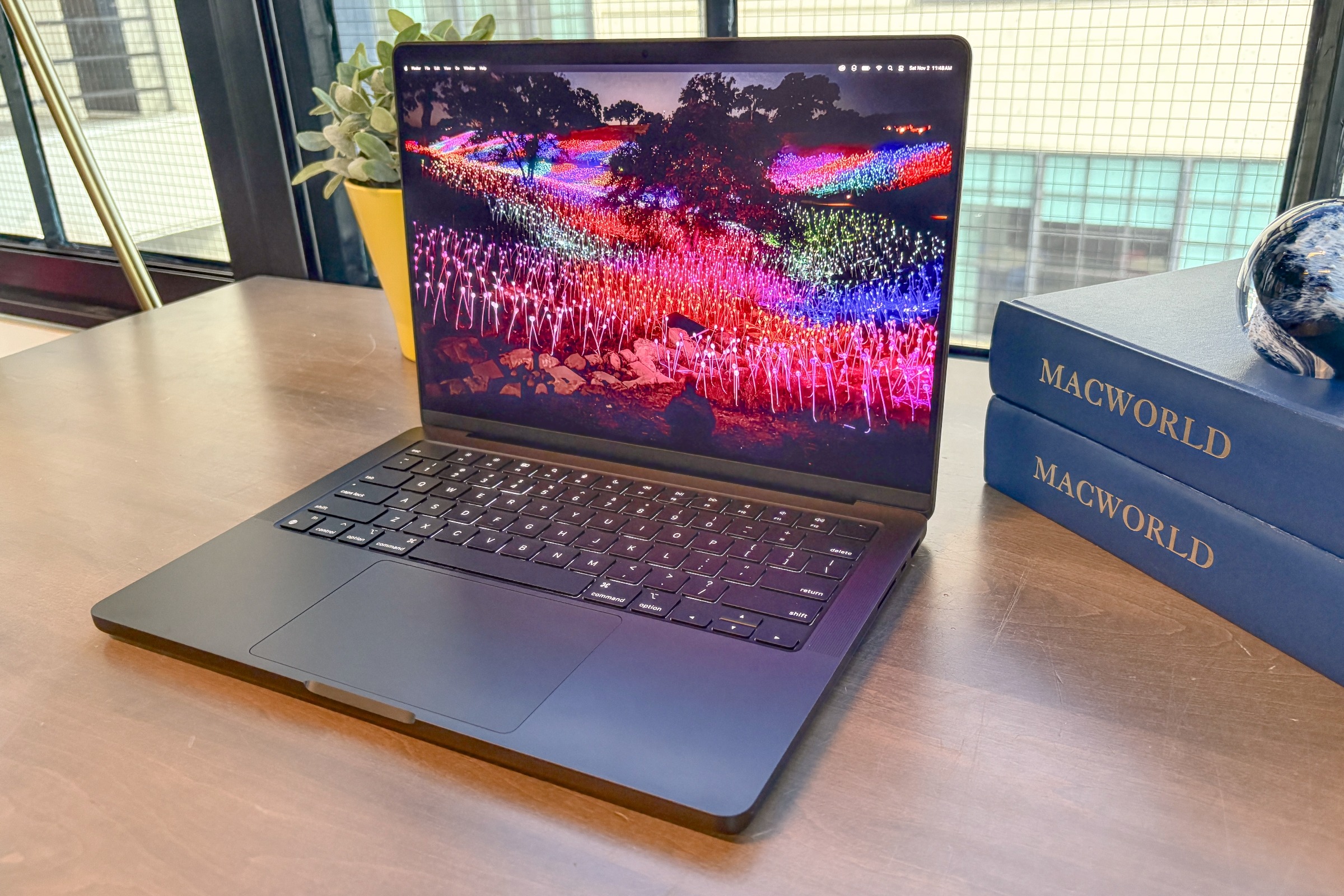 14inch-m4-macbook-pro-right-angl