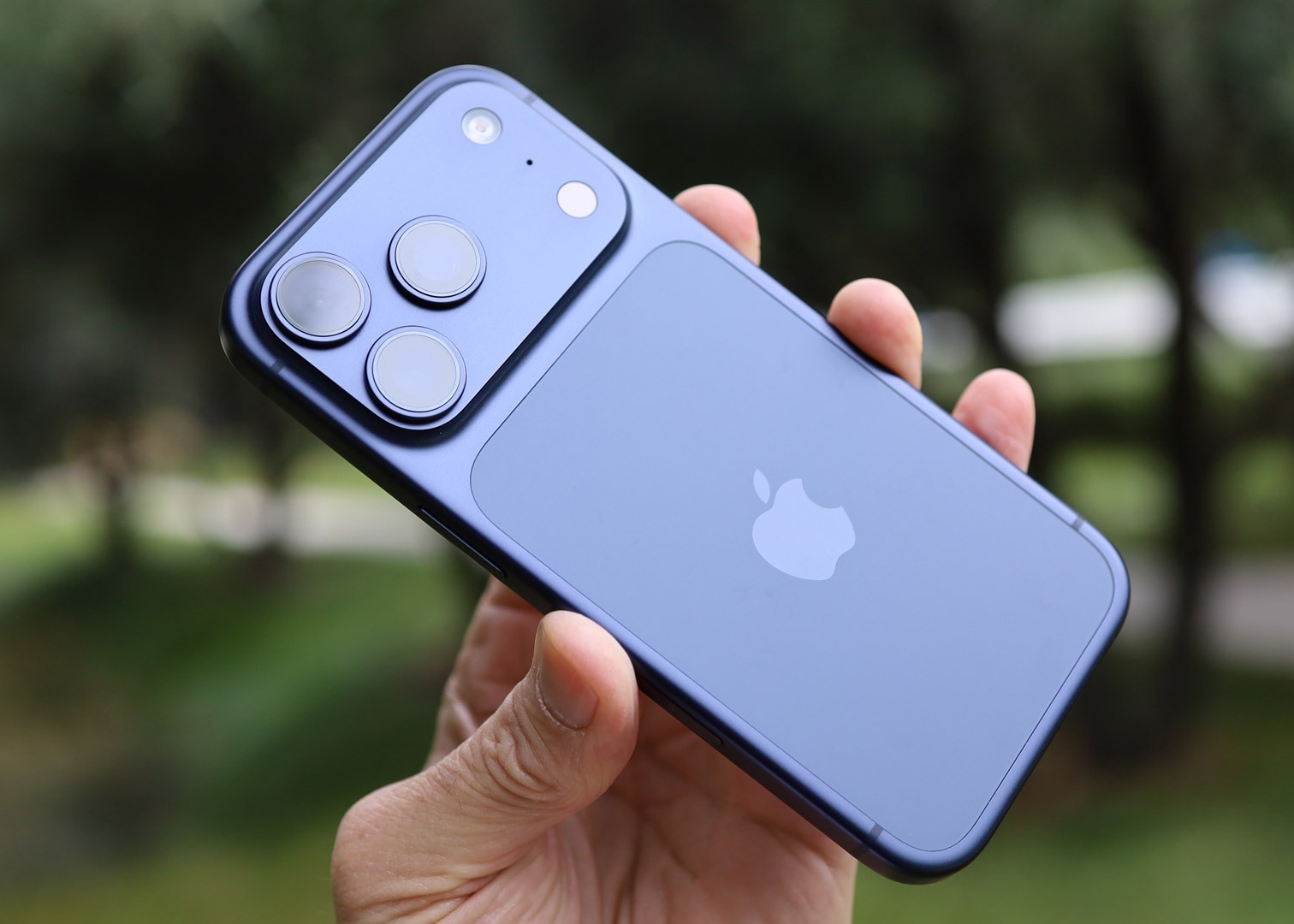 XZqMMBjrEXNKswc72R9kkN