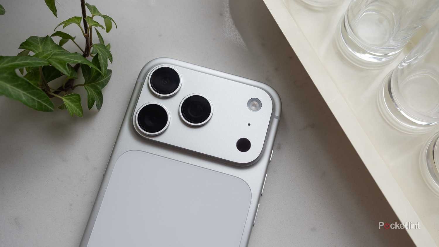 iphone-17-pro-back-2