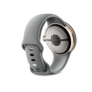 Rear view, three quarter angle, band closed